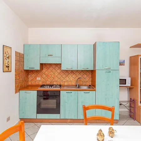 Appartamento Residenziali Trilocali 6 - 7 Posti Letto Via Sardegna San Teodoro (Sardinia)