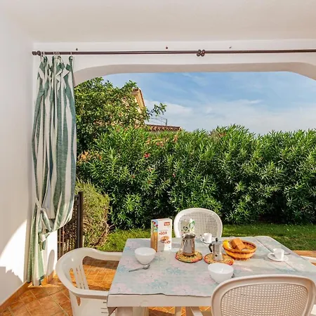 Appartamento Residenziali Trilocali 6 - 7 Posti Letto Via Sardegna *