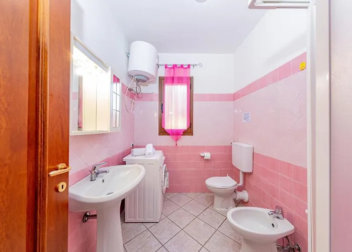 Residenziale Trilocale 4 Posti Letto Via Sardegna דירה סאן תאודורו