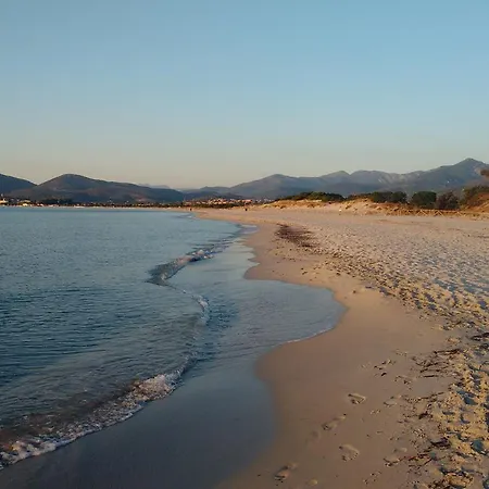 Residenziale Trilocale 4 Posti Letto Via Sardegna Daire *