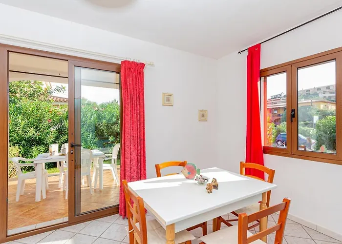 Residenziale Trilocale 4 Posti Letto Via Sardegna *